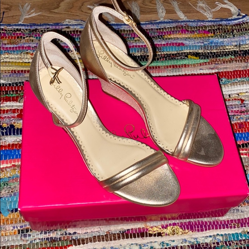 Gold lily pulitzer shoes